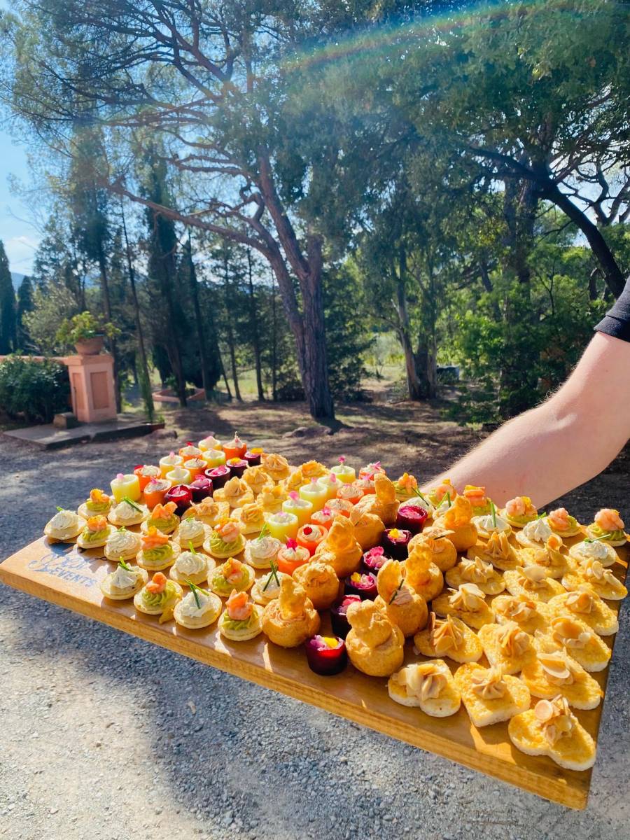 Pièces cocktail, verrines  et plateau apéritif pour événements privés dans le département du var et ses alentours.