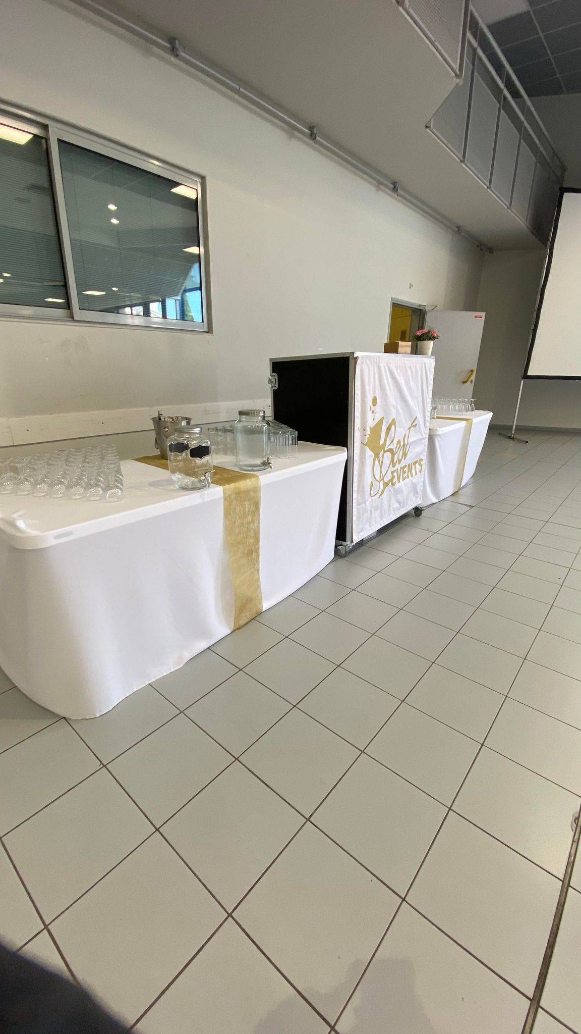 Découvrez le Team Building loup-garou dans le Var, une activité ludique pour développer la stratégie et renforcer la cohésion d’équipe.