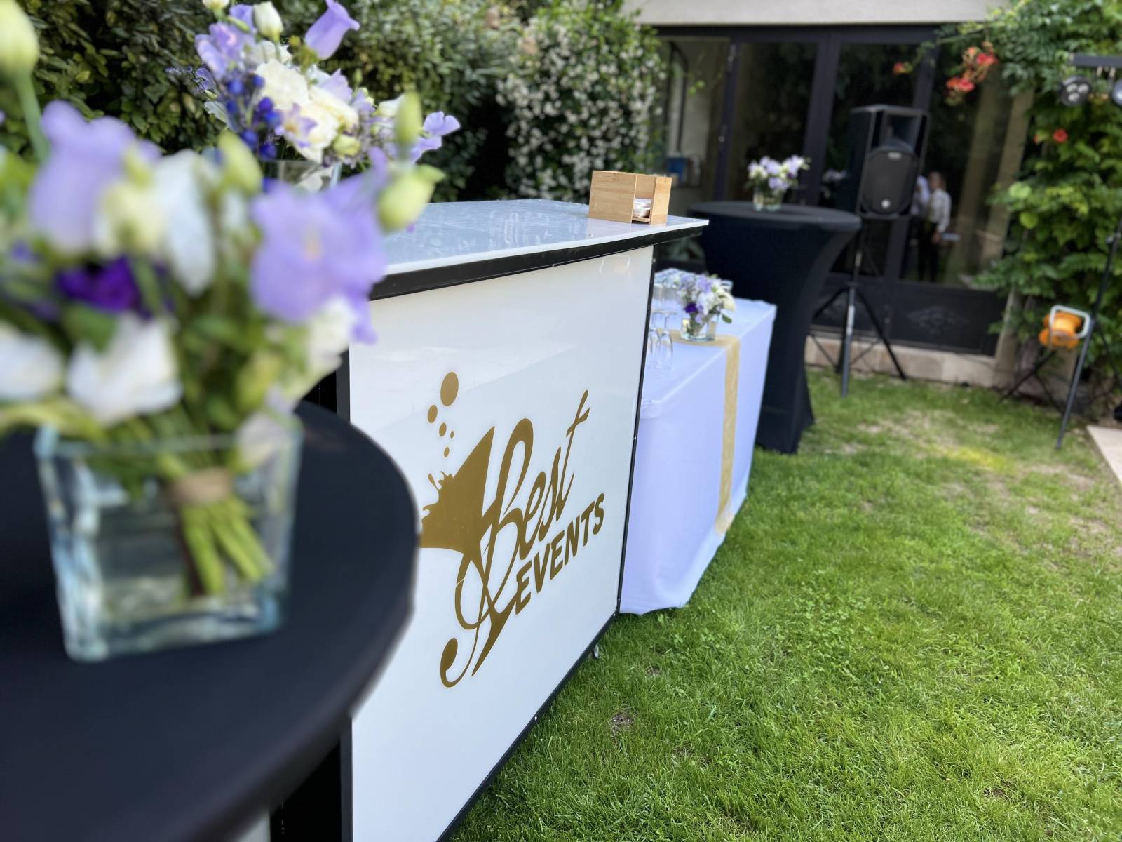 Croque-monsieur minute pour mariage en Provence Préparés sous vos yeux, nos croques croustillants allient authenticité et raffinement.