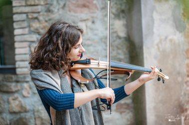 Sonorisation 83 et Animation Violoniste pour Entreprises à Toulon