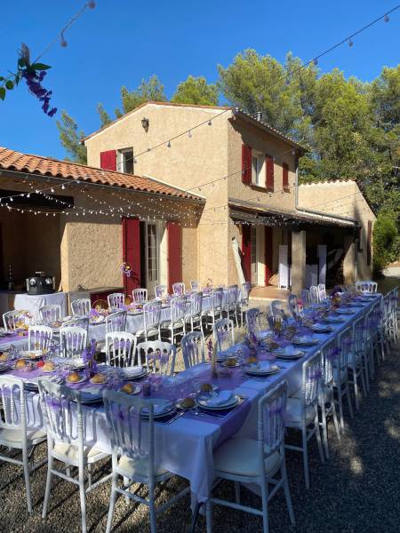 Organiser un anniversaire clé en main avec un traiteur en Provence 