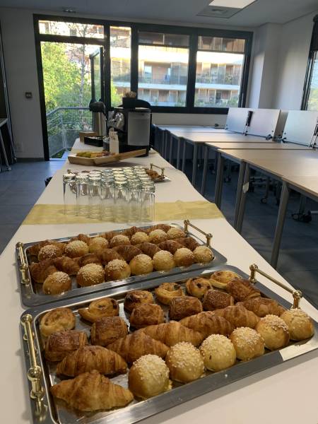 Créez du lien entre vos collaborateurs avec un atelier de danse Team Building dans le Var, alliant énergie, convivialité et esprit d’équipe.