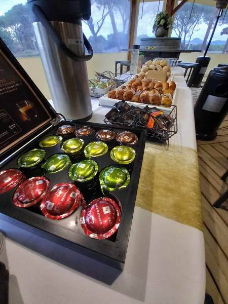 Organiser un Café d'Accueil ou une Pause Café pour une Réunion d'Entreprise proche de Puget-sur-Argens dans le Var 83