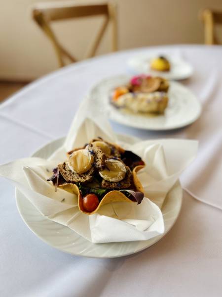 Traiteur événementiel dans le var à Roquebrune : choisir un menu clé en main mariage