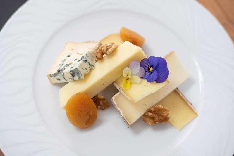 Menu pour Repas Assis à l'Assiette dans le Var 83